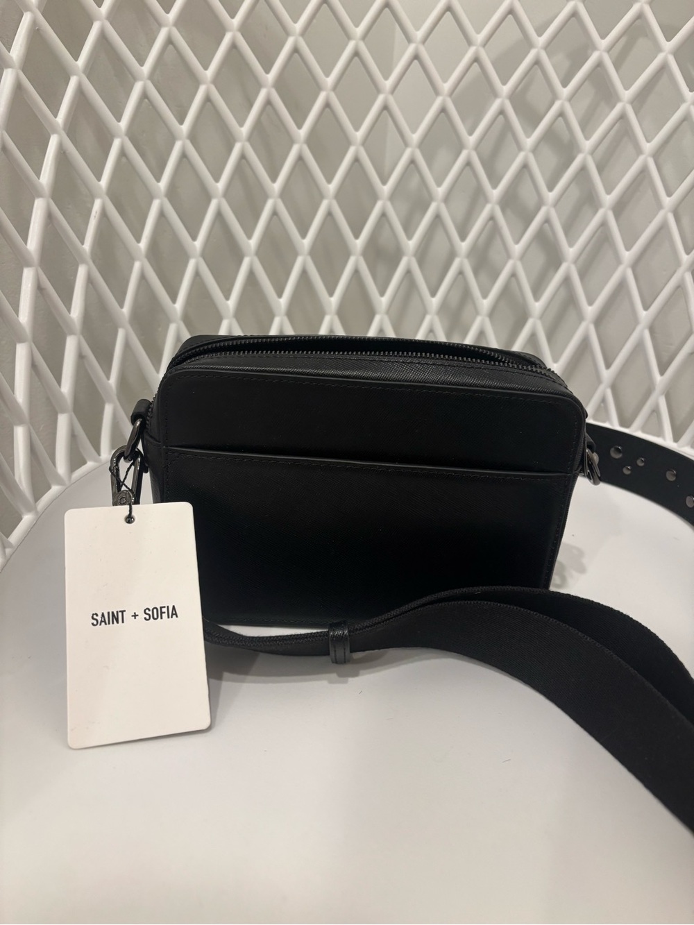 Saint + Sofia Black Women's Belt Bag with Wide Adjustable Strap - Picture 2 of 3